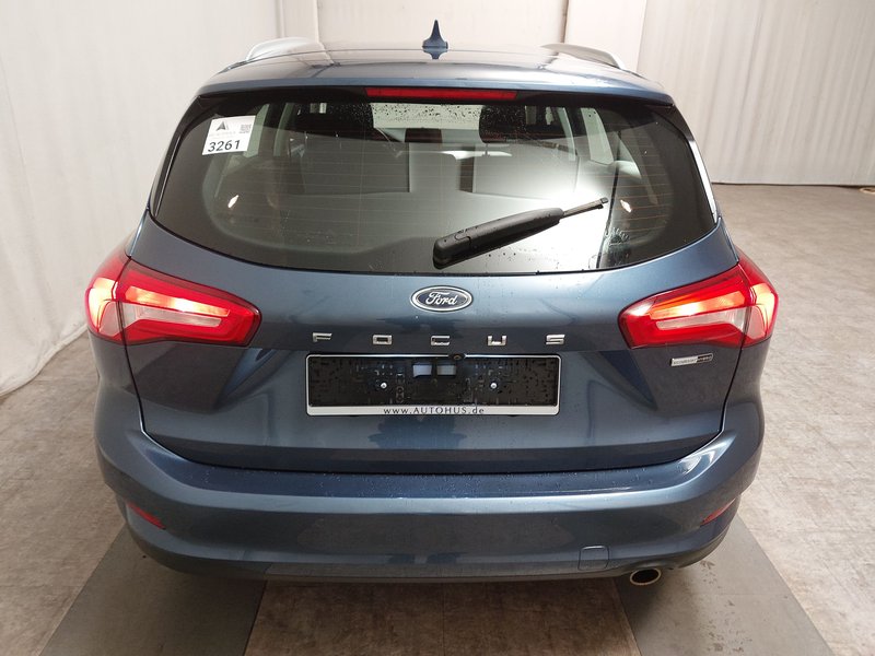 Ford Focus Turnier 1.0 EcoBoost Titanium • Full LED • navigacija — 14