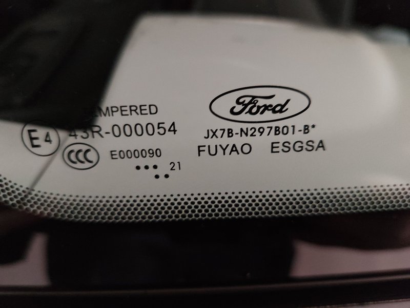 Ford Focus Turnier 1.0 EcoBoost Titanium • Full LED • navigacija — 16