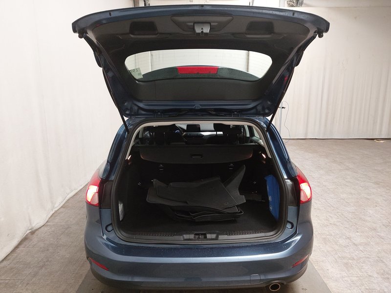 Ford Focus Turnier 1.0 EcoBoost Titanium • Full LED • navigacija — 17