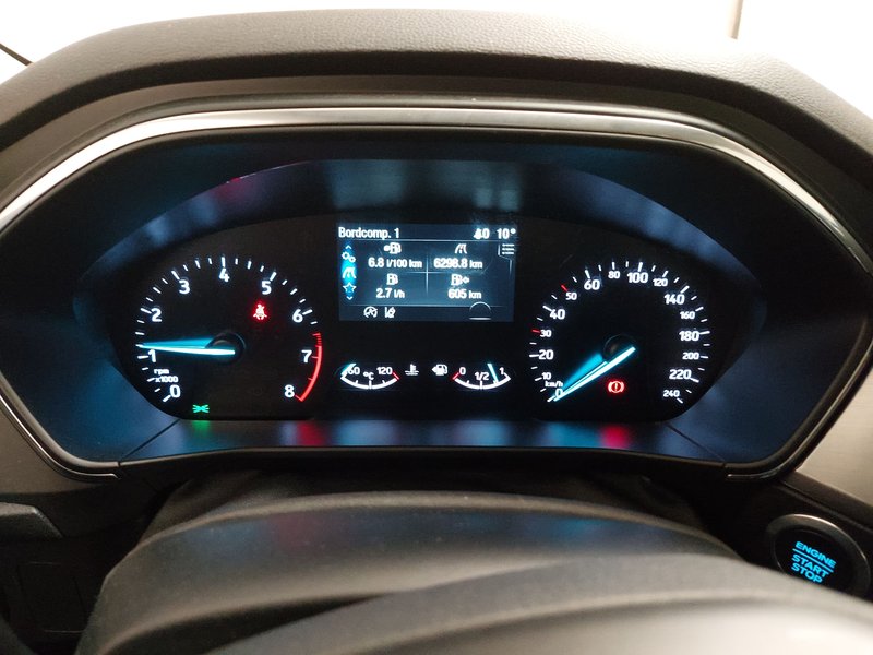 Ford Focus Turnier 1.0 EcoBoost Titanium • Full LED • navigacija — 22