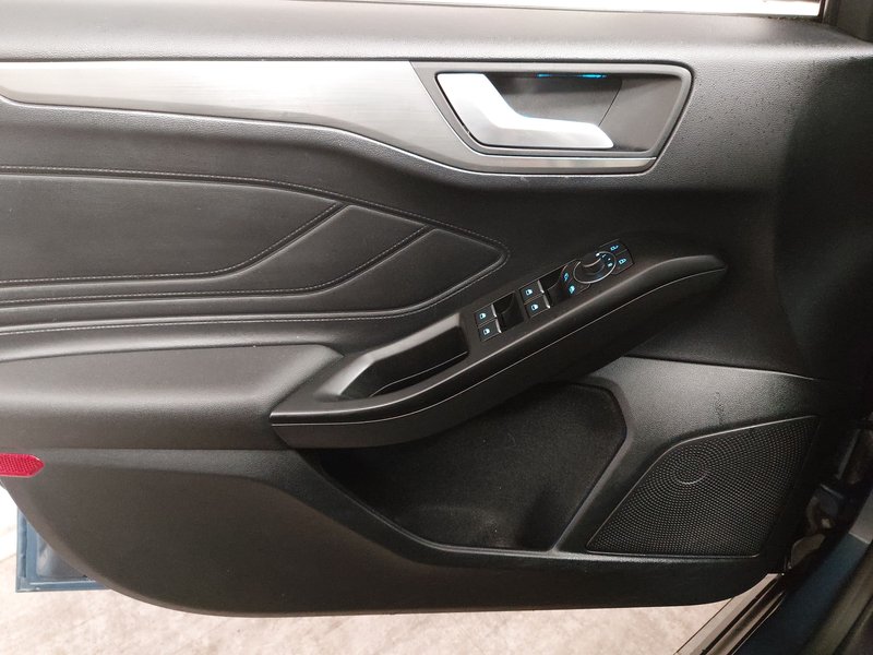 Ford Focus Turnier 1.0 EcoBoost Titanium • Full LED • navigacija — 5
