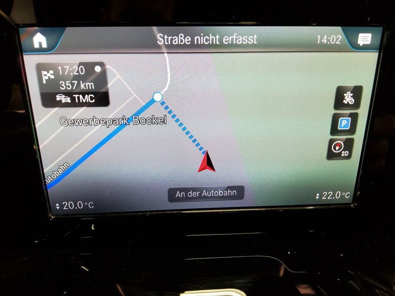 Mercedes-Benz GLA 220 d automatik Progressive • panorama • LED — 7