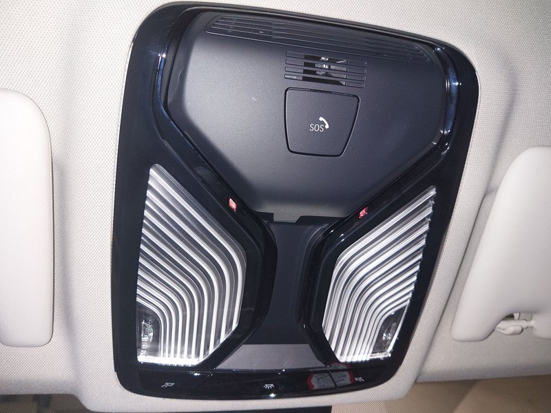 BMW 318d automatik Advantage • ACC • LED — 13