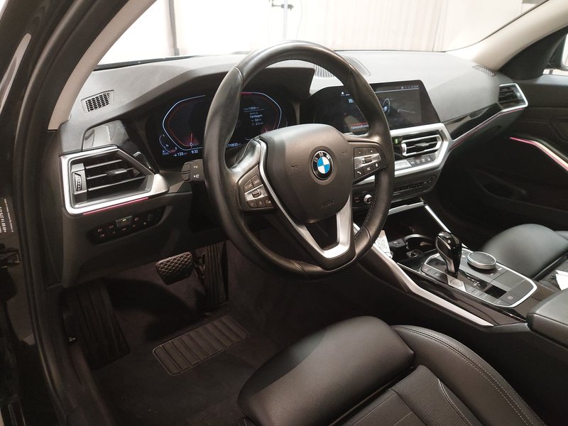 BMW 318d automatik Advantage • ACC • LED — 6