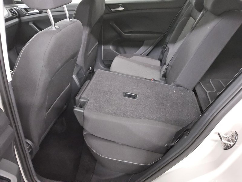 Volkswagen T-Cross 1.0 TSI • AHK • bežično punjenje — 13