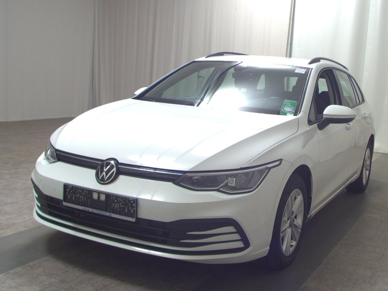 Volkswagen Golf 8 Variant 2.0 TDI automatik Life • ACC • Full LED — 2