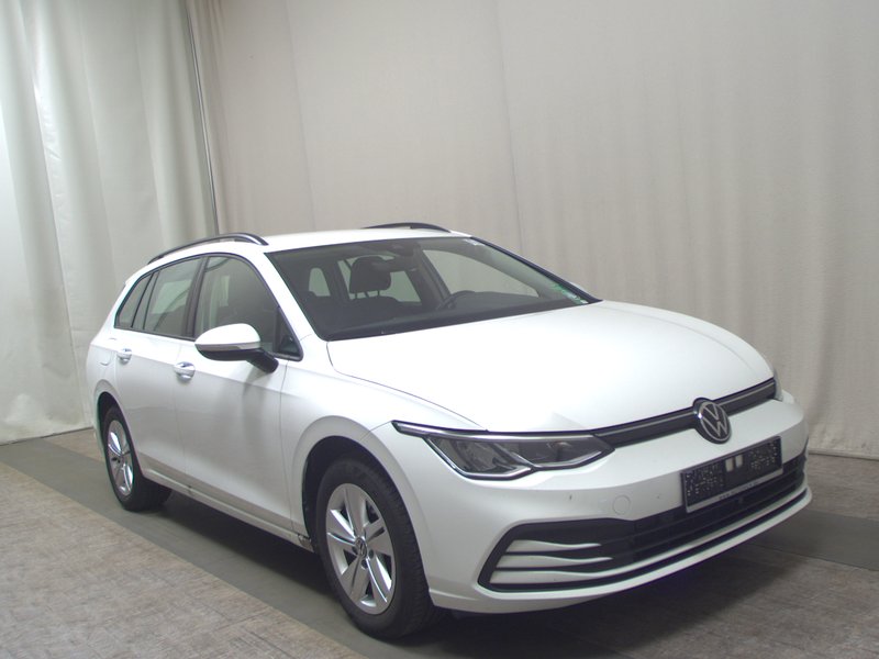 Volkswagen Golf 8 Variant 2.0 TDI automatik Life • ACC • Full LED — 3