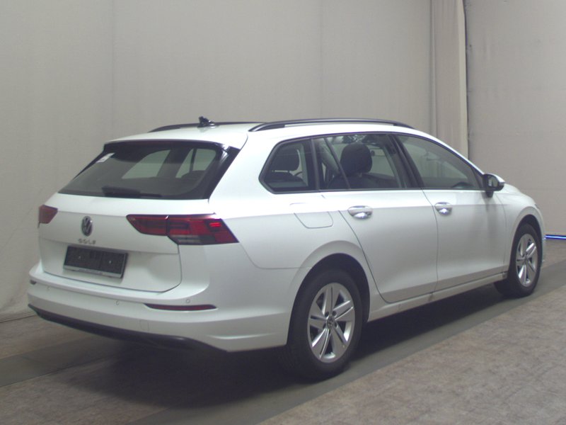 Volkswagen Golf 8 Variant 2.0 TDI automatik Life • ACC • Full LED — 4