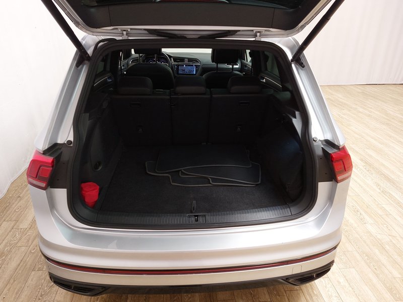 Volkswagen Tiguan 1.4 TSI eHybrid automatik R-Line • panorama • ACC — 20