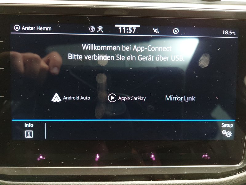 Volkswagen Tiguan 1.4 TSI eHybrid automatik R-Line • panorama • ACC — 23