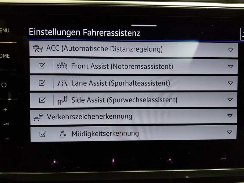 Volkswagen Tiguan 1.4 TSI eHybrid automatik R-Line • panorama • ACC — 24