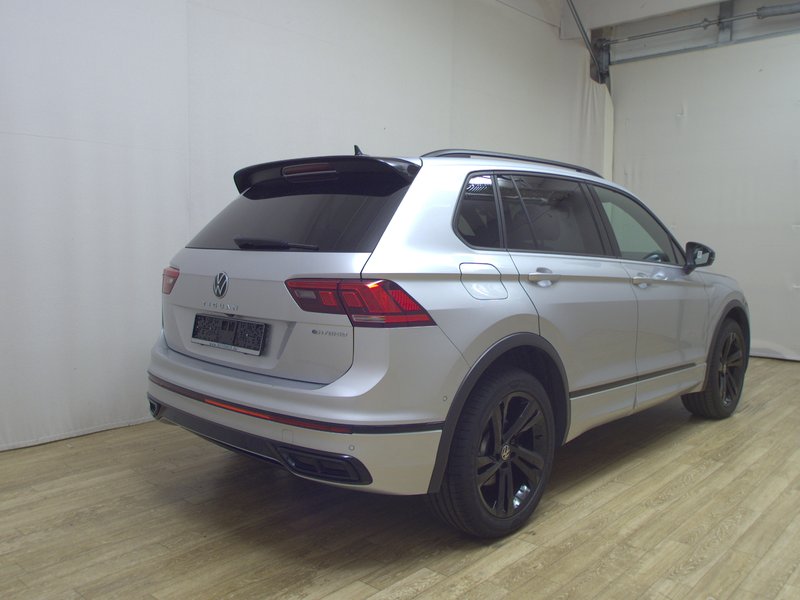 Volkswagen Tiguan 1.4 TSI eHybrid automatik R-Line • panorama • ACC — 4