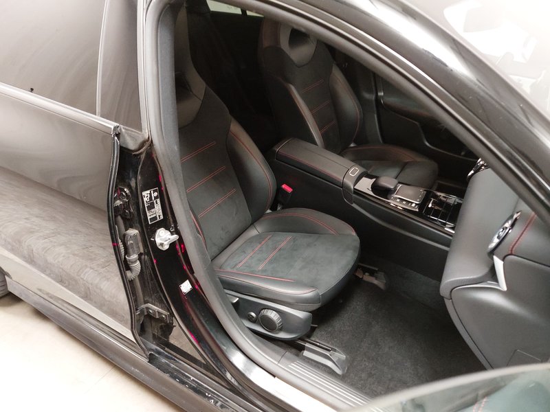 Mercedes-Benz CLA 250 e Shooting Brake automatik AMG Line • ACC — 10