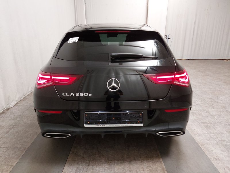 Mercedes-Benz CLA 250 e Shooting Brake automatik AMG Line • ACC — 14