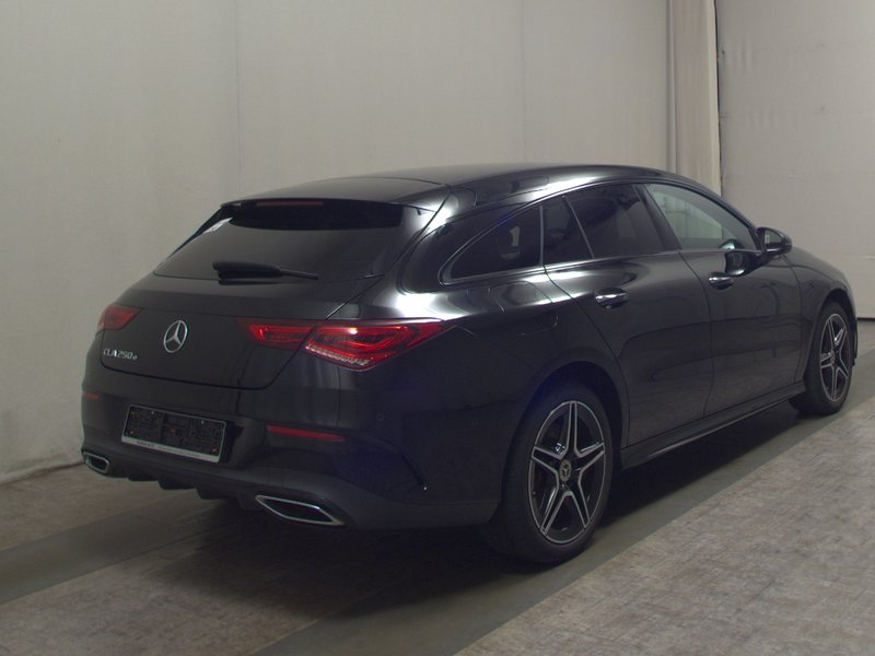 Mercedes-Benz CLA 250 e Shooting Brake automatik AMG Line • ACC — 4