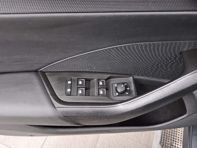 Škoda Octavia Kombi 2.0 TDI Ambition • ACC • AHK — 10