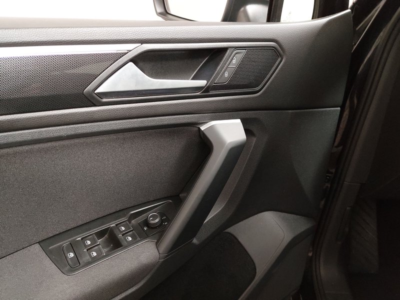 Volkswagen Tiguan 2.0 TDI automatik Life — 5