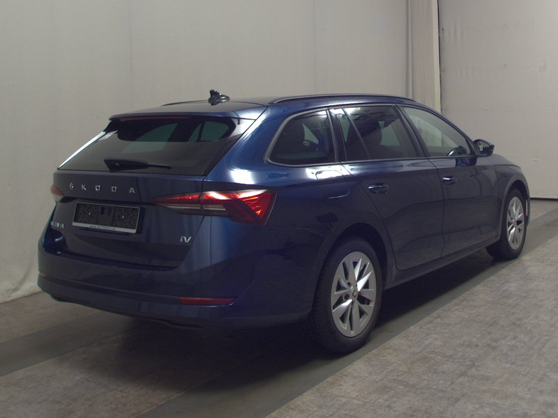 Škoda Octavia Kombi 1.4 TSI iV automatik Ambition • AHK • Full LED — 4