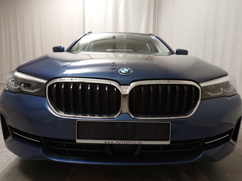 BMW 530e Touring automatik • ACC • Full LED — 10