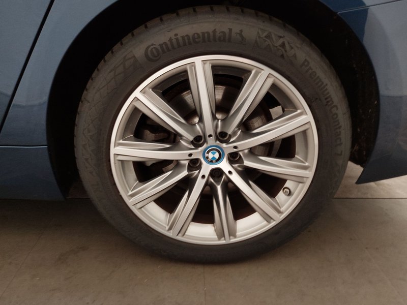 BMW 530e Touring automatik • ACC • Full LED — 14