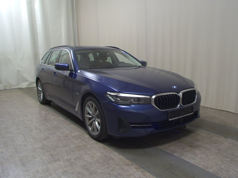 BMW 530e Touring automatik • ACC • Full LED — 3