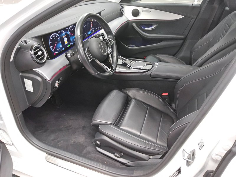 Mercedes-Benz E 300 de karavan automatik AMG Line • panorama • HUD — 8