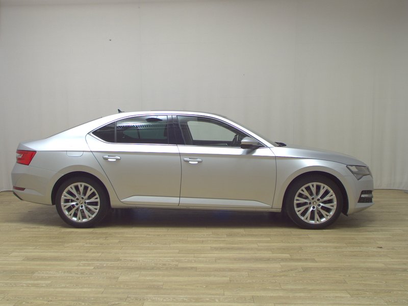Škoda Superb 2.0 TDI automatik Ambition • Full LED • panorama