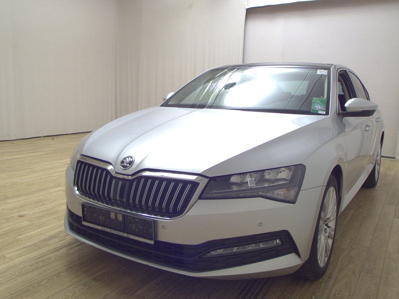 Škoda Superb 2.0 TDI automatik Ambition • Full LED • panorama — 2