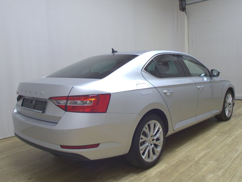 Škoda Superb 2.0 TDI automatik Ambition • Full LED • panorama — 4