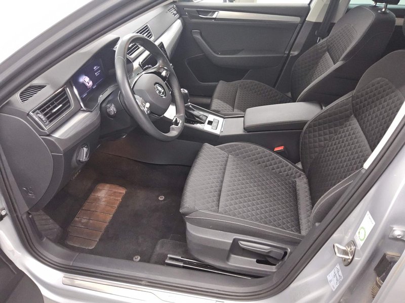 Škoda Superb 2.0 TDI automatik Ambition • Full LED • panorama — 9