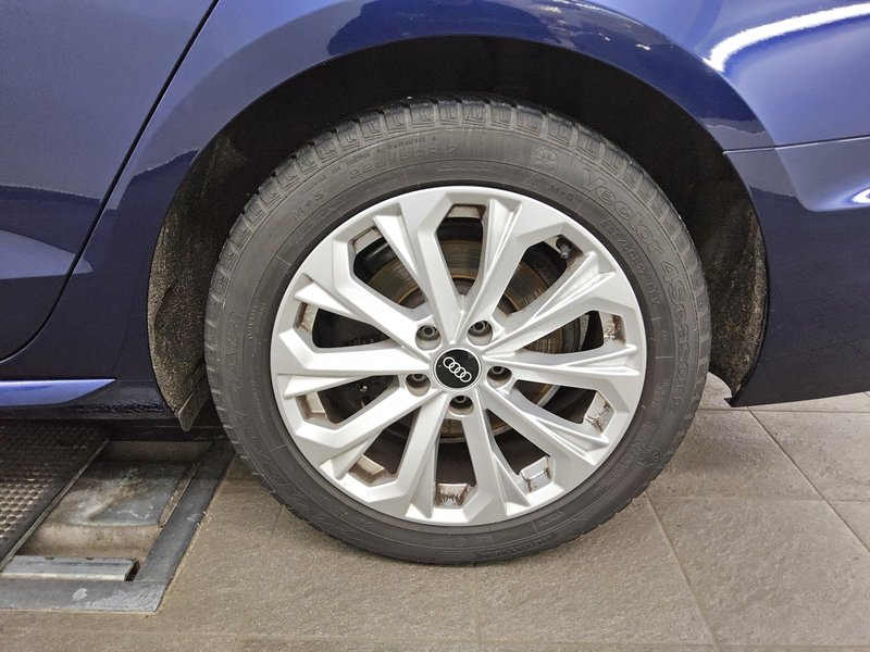 Audi A4 Avant 40 TDI automatik advanced • ACC • el. peta vrata — 10