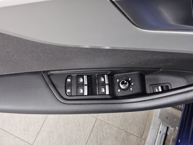 Audi A4 Avant 40 TDI automatik advanced • ACC • el. peta vrata — 9