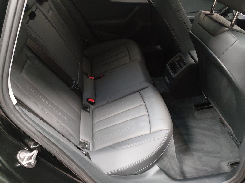 Audi A4 Avant 40 TDI automatik advanced • Full LED — 12