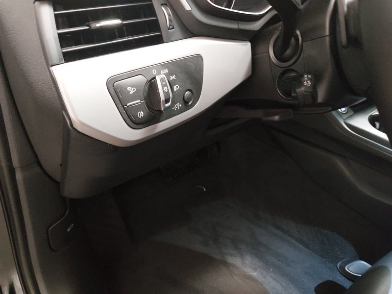 Audi A4 Avant 40 TDI automatik advanced • Full LED — 7