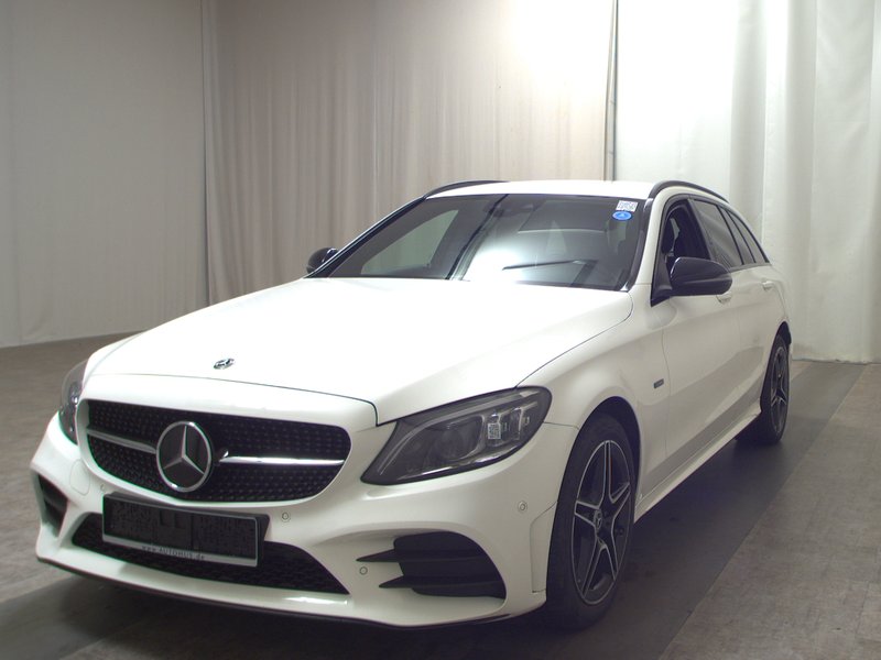 Mercedes-Benz C 300 de karavan automatik • ACC • bežično punjenje — 2