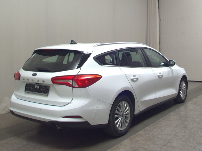 Ford Focus Turnier 1.5 EcoBlue automatik Titanium • ACC • Full LED — 4