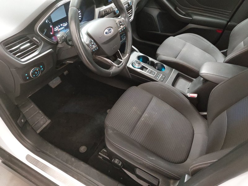 Ford Focus Turnier 1.5 EcoBlue automatik Titanium • ACC • Full LED — 6