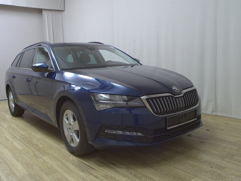 Škoda Superb Kombi 2.0 TDI automatik Ambition • ACC • AHK — 3