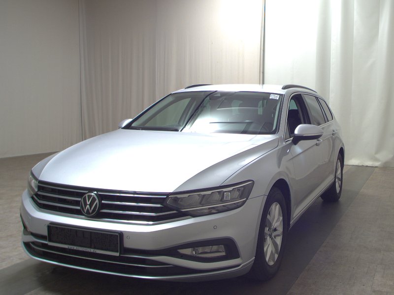 Volkswagen Passat Variant 2.0 TDI Business automatik • ACC • LED — 2