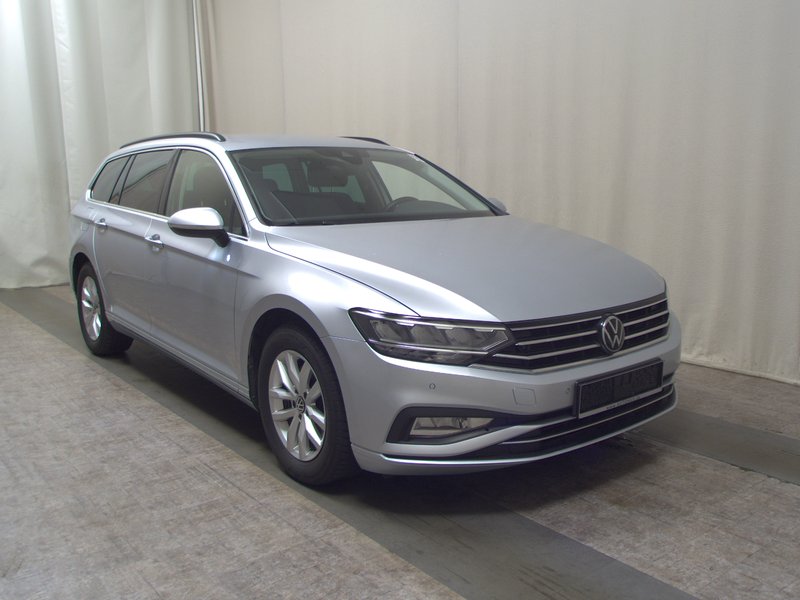 Volkswagen Passat Variant 2.0 TDI Business automatik • ACC • LED — 3