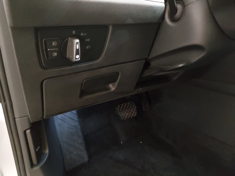 Volkswagen Passat Variant 2.0 TDI Business automatik • ACC • LED — 7