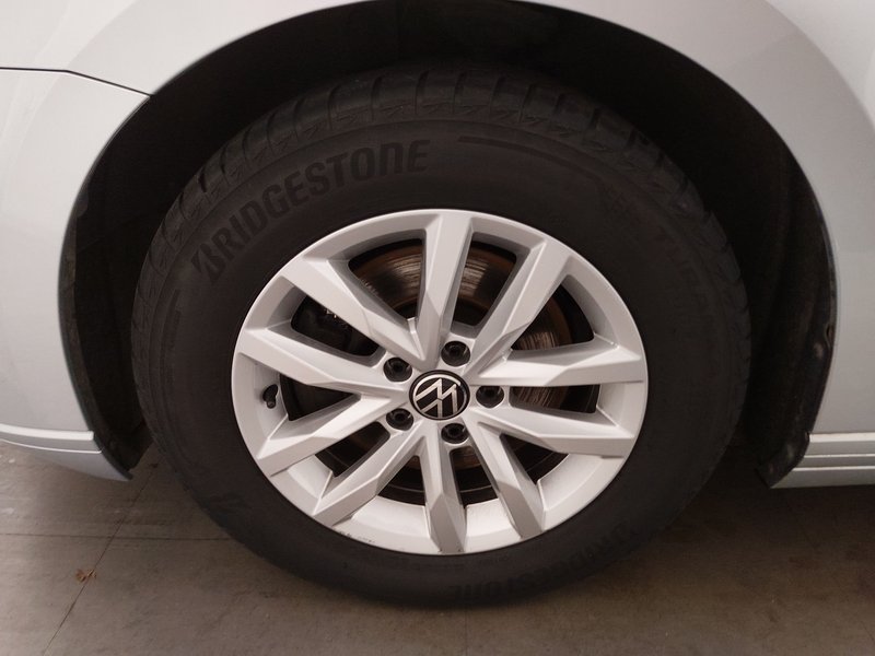 Volkswagen Passat Variant 2.0 TDI Business automatik • ACC • LED — 8