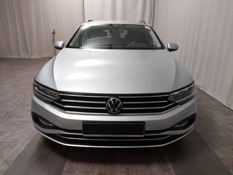 Volkswagen Passat Variant 2.0 TDI Business automatik • ACC • LED — 9