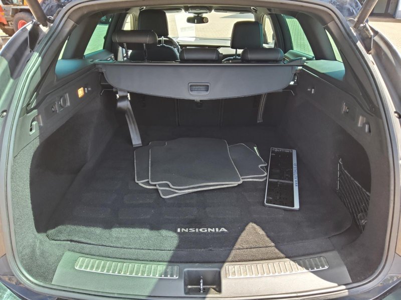 Opel Insignia Sports Tourer 2.0 D automatik Business Elegance • kuka za vuču — 11