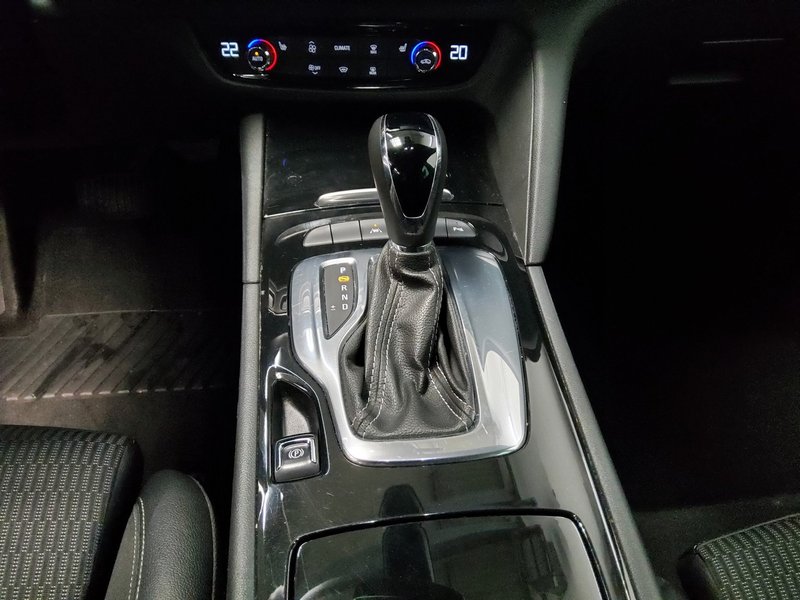 Opel Insignia Sports Tourer 2.0 D automatik Business Elegance • kuka za vuču — 6