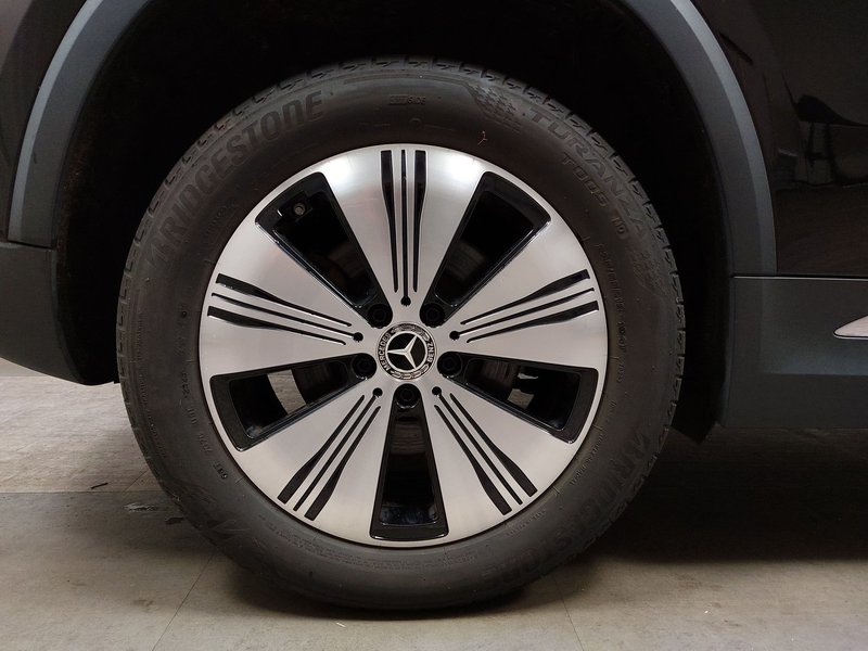 Mercedes-Benz EQA 250 Progressive • 360° kamera • ACC — 8
