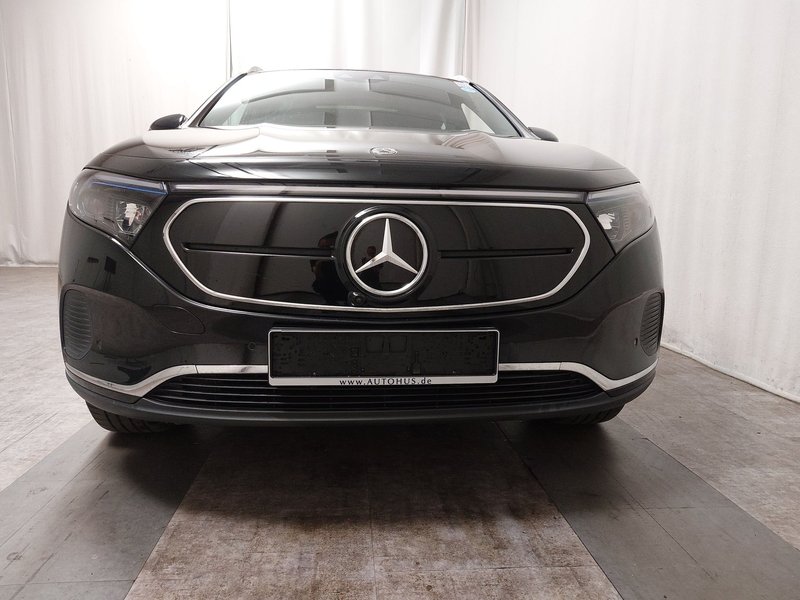 Mercedes-Benz EQA 250 Progressive • 360° kamera • ACC — 9