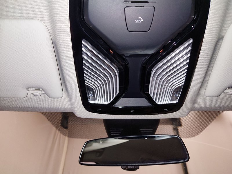 BMW 320e Touring automatik • ACC • LED — 13