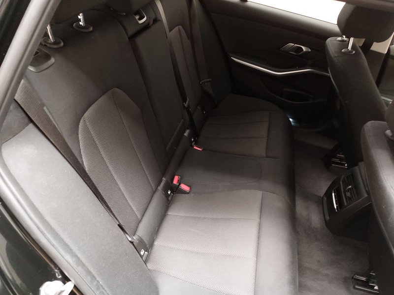 BMW 320e Touring automatik • ACC • LED — 22