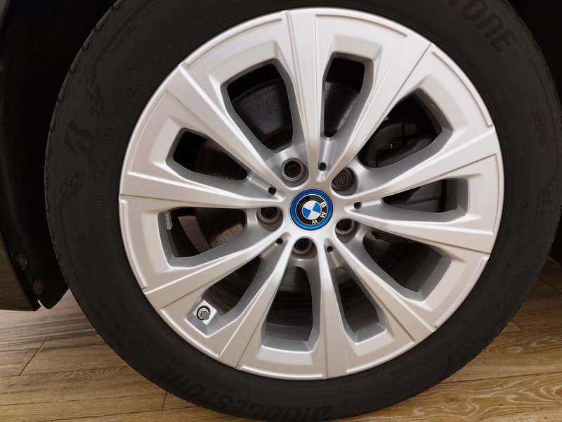 BMW 320e Touring automatik • ACC • LED — 9